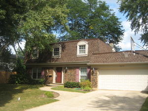 1010 Liberty Bell Ln, Green Oaks, IL 60048-3456