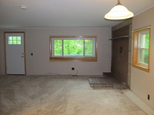 64 Graves Rd, Keene, NH 03431-4009