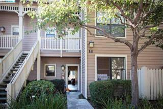 91 Lakeshore Ct, Richmond, CA 94804-7421