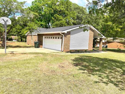 301 Gawin Dr, Warner Robins, GA 31093-1119