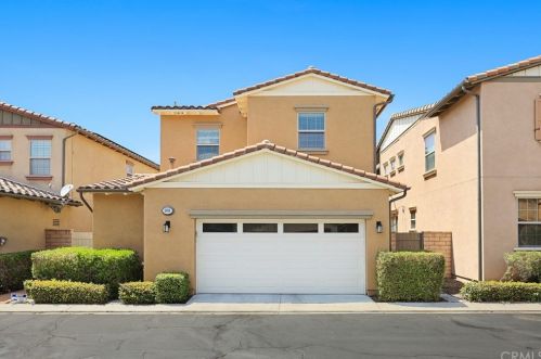 108 Spanish Lace, Irvine CA  92620-3424 exterior