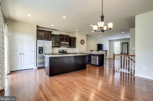 860 Nancy Lynn Ln, Arnold, MD 21012-3026