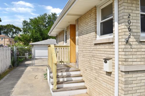 2062 17th Ave, Melrose Park, IL 60160-1312