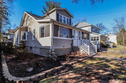 53 Kempson Pl, Metuchen, NJ 08840-2507
