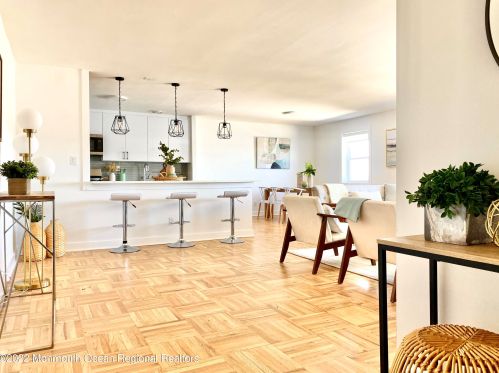 122-5K Bodman Pl, Tinton Falls NJ  07701-1014 exterior