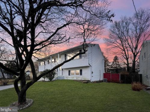 11 Blackbird Dr, Trenton, NJ 08619-2223