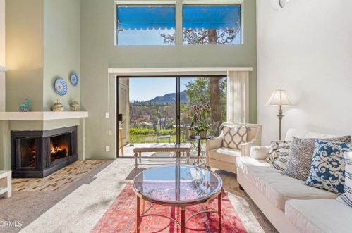 5702 Skyview Way, Calabasas, CA 91301-1669
