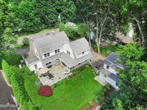 31 Overlook Dr, Greenwich, CT 06830-6713