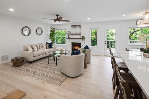 6517 Fair Vly Trl, Austin TX  78749-1250 exterior