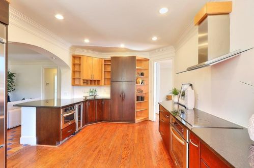 4086 Haverhill Dr, Atlanta GA  30342-3818 exterior