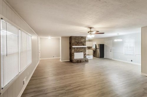 6386 Woodlawn Ave, Rex GA  30273-1826 exterior