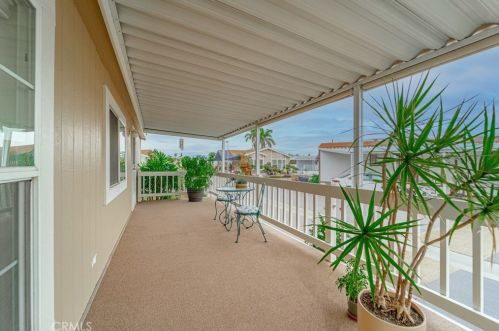 27 Spruce Via, Anaheim CA  92801-1043 exterior