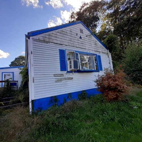 535 Hancock St, Tiverton, RI 02878-2359