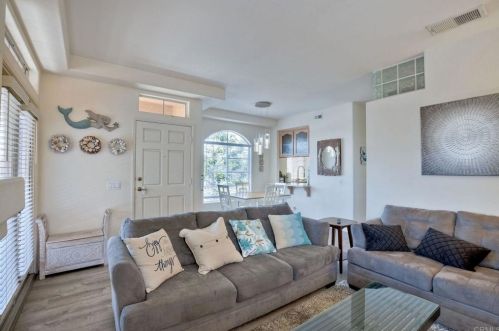 3547 Cameo Dr, Oceanside, CA 92056-6365