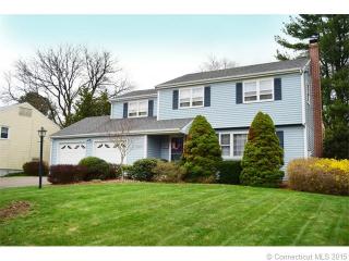 81 Lamplighter Ln, Hartford, CT 06111-5233