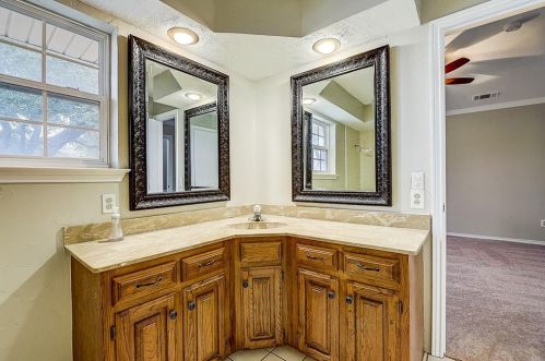 2211 San Simeon, Carrollton TX 75006-2828 exterior