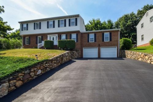 1658 Millbridge Rd, Salem, VA 24153-4680