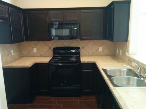 155 Creekside Villa Dr, Uhland TX  78640-6440 exterior