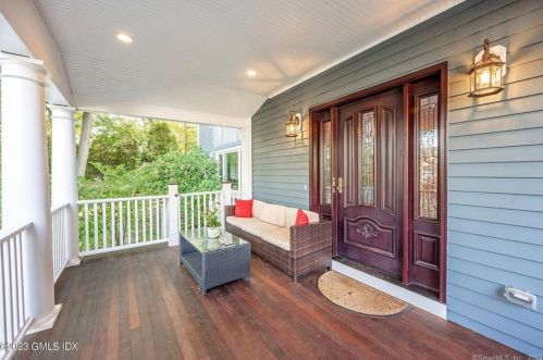 52 Hendrie Ave, Riverside, CT 06878-1830