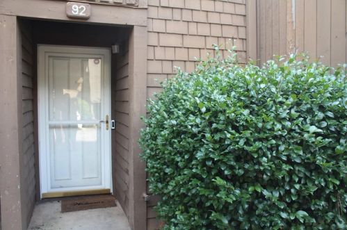 92 Willowick Dr, Lithonia, GA 30038-1722