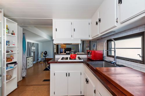 90 Jupiter St, Palm Springs, CA 92264-4950