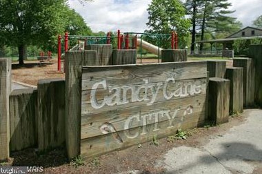 2214 Washington Ave, Silver Spring MD 20910-2623 exterior