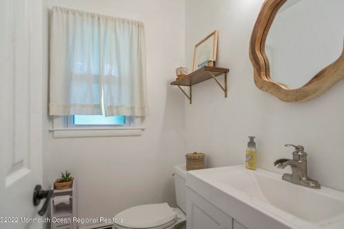 345 Princeton Ave, Berkeley Township NJ  08721-2321 exterior