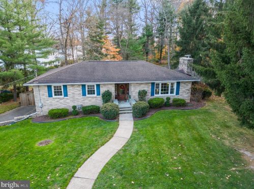 13 Rosalind Dr, Trenton NJ  08648-3245 exterior