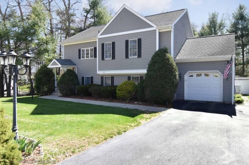 30 Whitney Ln, Burrillville, RI 02858-1027