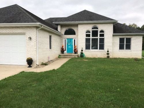 14642 950 East Rd, Fairmount, IL 61841-6392