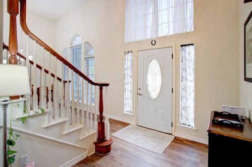 10021 Seville Dr, Fort Worth, TX 76179-4090