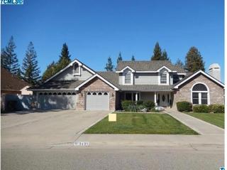 3435 Bridge St, Visalia, CA 93277-1009
