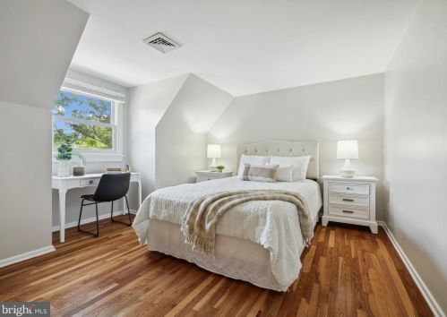 30 Robert Rd, Princeton NJ  08540-5333 exterior