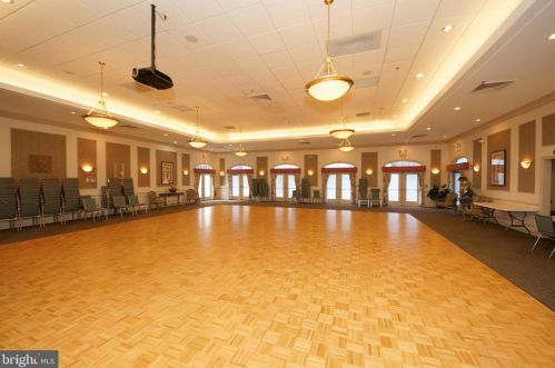 175 Meadowlark Dr, Trenton NJ  08690-3545 exterior