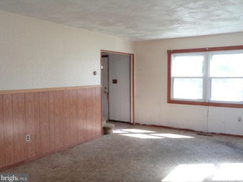 41 Hopewell Ln, Willingboro, NJ 08046-1776