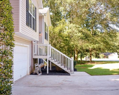 1649 Amalie Dr, Statham, GA 30666-2318