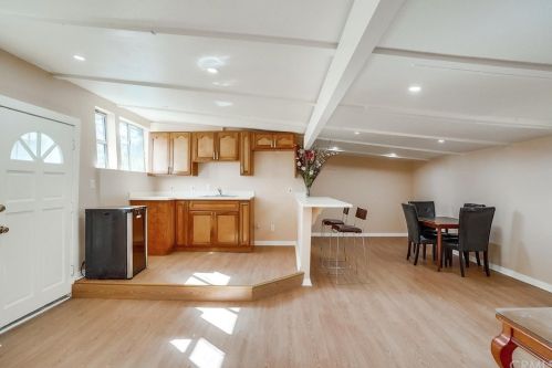 4619 130 St, Hawthorne CA 90250-5146 exterior