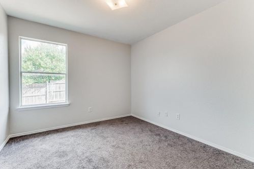 1233 Mountain Air Trl, Fort Worth TX  76131-5446 exterior