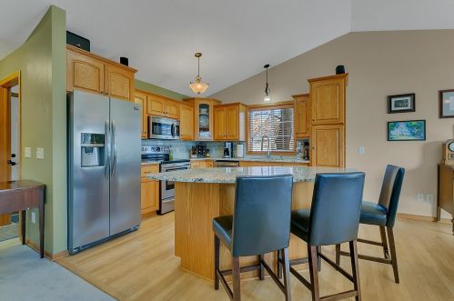 616 Oakwood Dr, Saint Cloud, MN 56304-1306