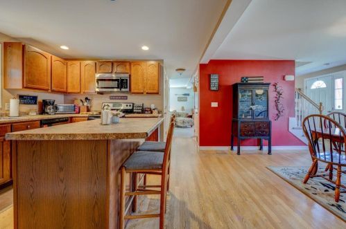 10 Dobson Rd, Berwick, ME 03901-2973