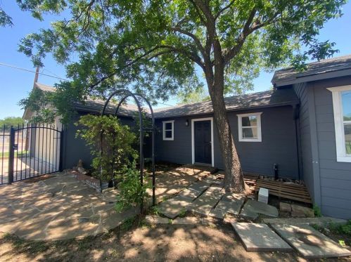 5136 Locke Ave, Fort Worth TX  76107-5516 exterior