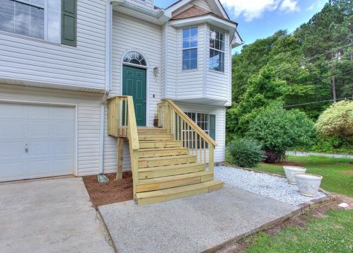 101 Elk Grove Dr, Auburn, GA 30011-3245