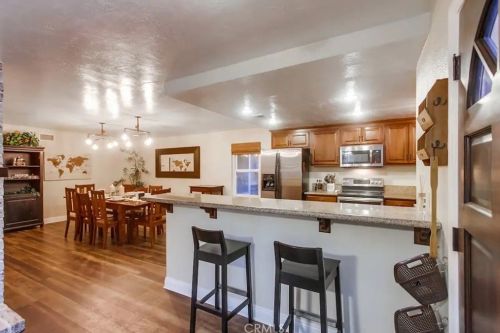 1566 La Vine Ln, Vista CA  92084-7268 exterior