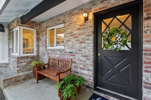 1550 Wakefield Ter, Los Altos, CA 94024-5864