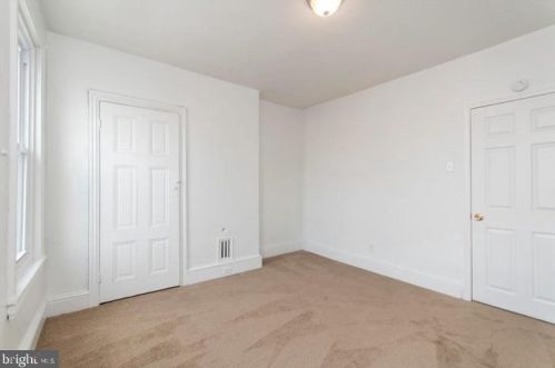 2037 9 St, Philadelphia PA 19122-1305 exterior