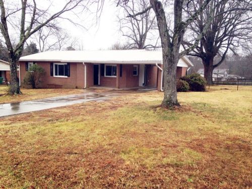 6547 Cedarberry Rd, Trinity, NC 27370-8804
