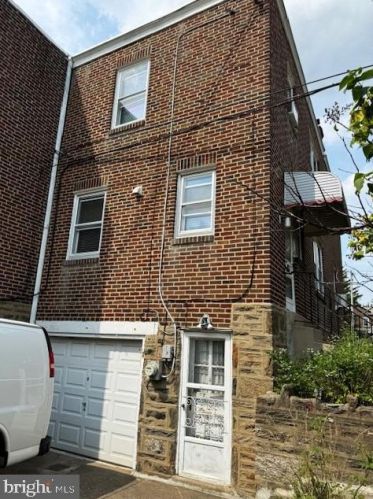 1102 Magee Ave, Philadelphia, PA 19111-4940