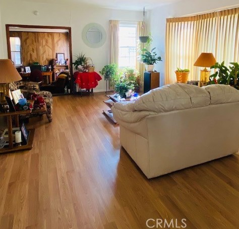 1030 Kemp Ave, Compton, CA 90220-1817