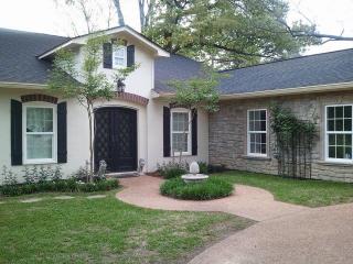 305 Mimosa Dr, Rochdale, MS 38740