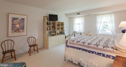 22 Valleybrook Dr, Lancaster PA  17601-4623 exterior